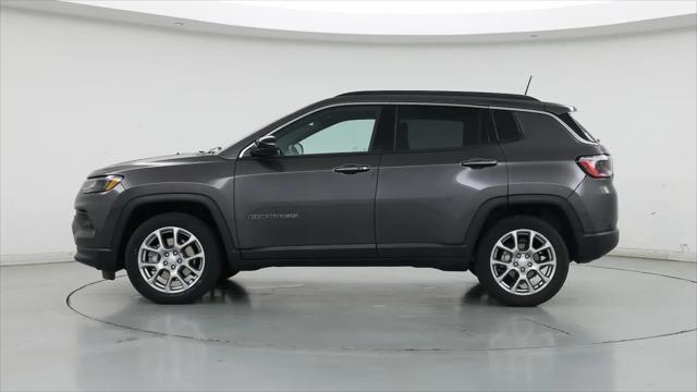 2024 Jeep Compass Latitude Lux FWD
