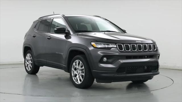 2024 Jeep Compass Latitude Lux FWD for sale in Akron, OH