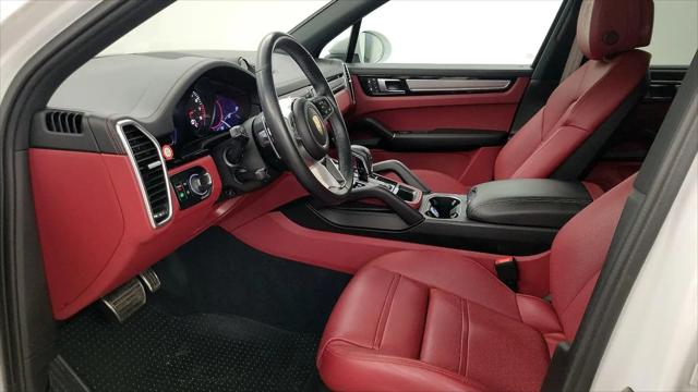 2023 Porsche Cayenne S Platinum Edition