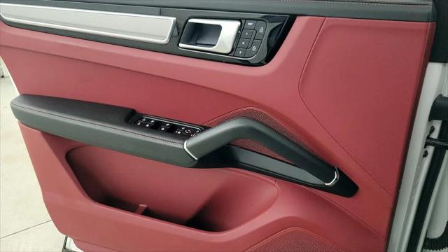 2023 Porsche Cayenne S Platinum Edition