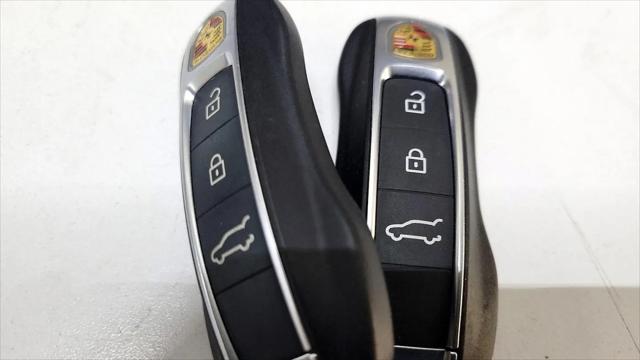 2023 Porsche Cayenne S Platinum Edition