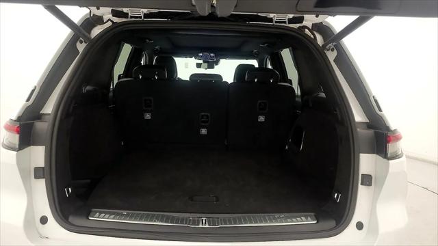 2023 Jeep Grand Cherokee Overland 4x2
