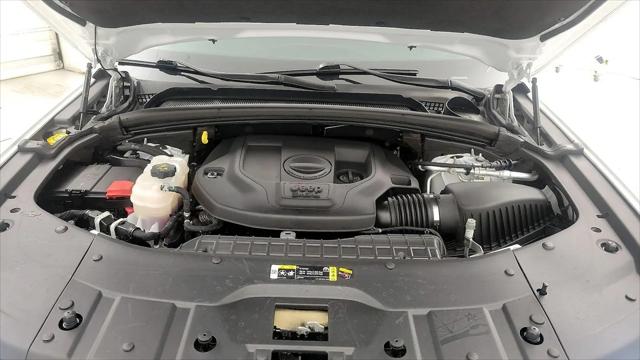2023 Jeep Grand Cherokee Overland 4x2