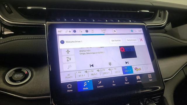 2023 Jeep Grand Cherokee Overland 4x2