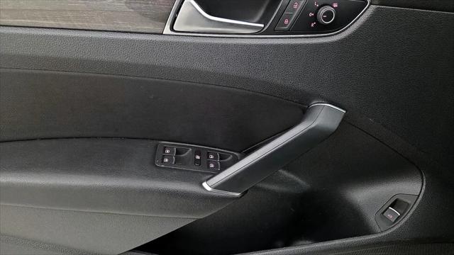 2016 Volkswagen Passat 1.8T SE