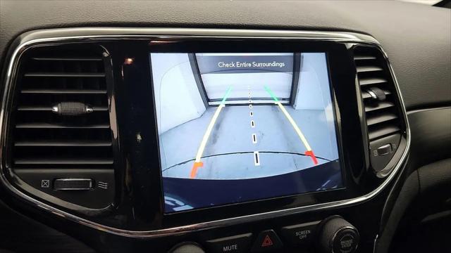 2022 Jeep Grand Cherokee Laredo X 4x2