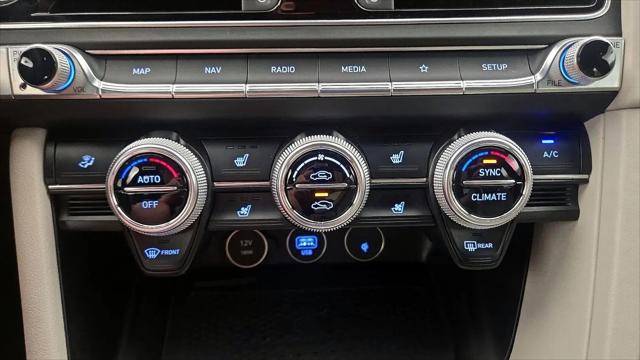 2023 Genesis G70 2.0T RWD