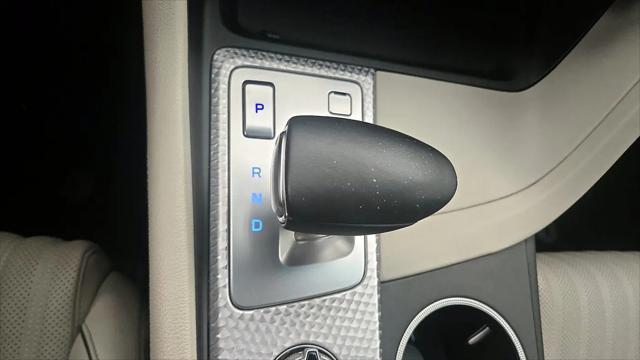 2023 Genesis G70 2.0T RWD