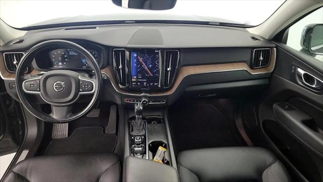 2021 Volvo XC60 T5 Momentum