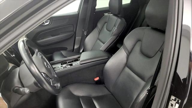 2021 Volvo XC60 T5 Momentum