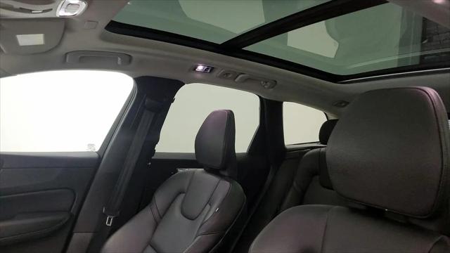 2021 Volvo XC60 T5 Momentum