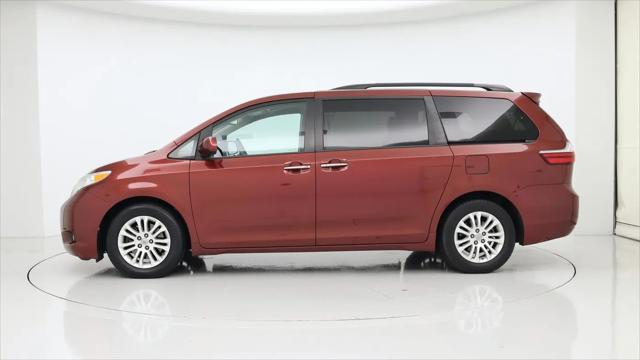 2016 Toyota Sienna XLE 8 Passenger