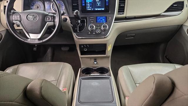 2016 Toyota Sienna XLE 8 Passenger