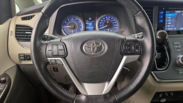 2016 Toyota Sienna XLE 8 Passenger