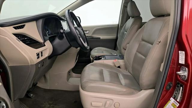 2016 Toyota Sienna XLE 8 Passenger