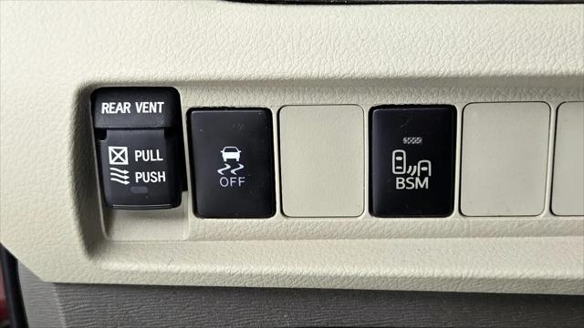 2016 Toyota Sienna XLE 8 Passenger