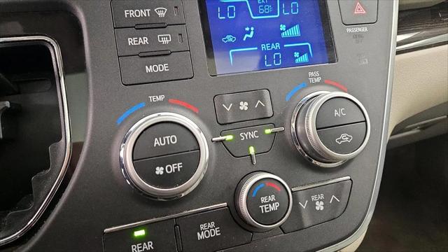 2016 Toyota Sienna XLE 8 Passenger
