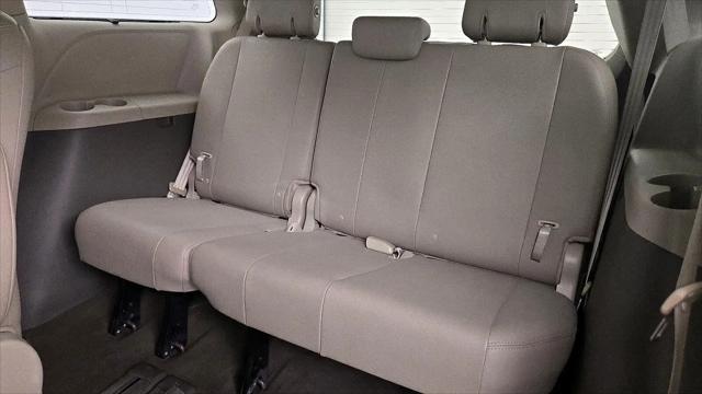 2016 Toyota Sienna XLE 8 Passenger