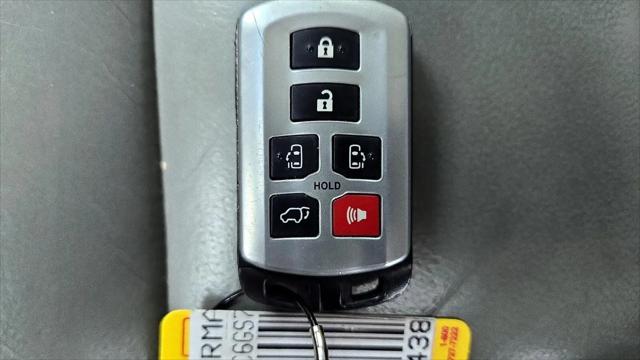 2016 Toyota Sienna XLE 8 Passenger
