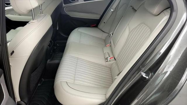 2023 Genesis G70 2.0T AWD