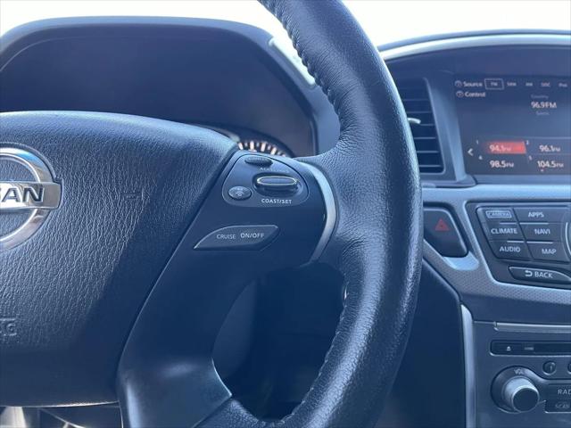 2018 Nissan Pathfinder SL