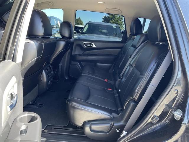 2018 Nissan Pathfinder SL