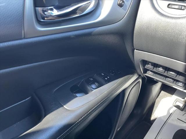 2018 Nissan Pathfinder SL