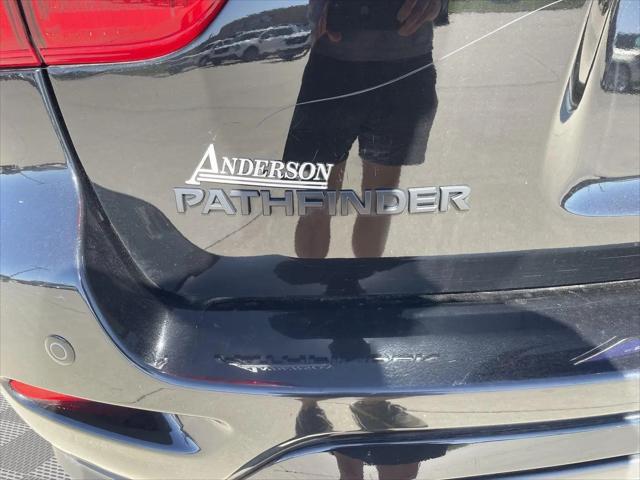 2018 Nissan Pathfinder SL