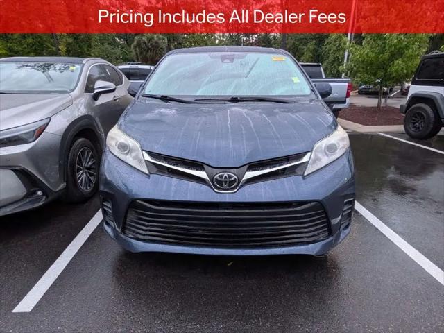 2020 Toyota Sienna LE