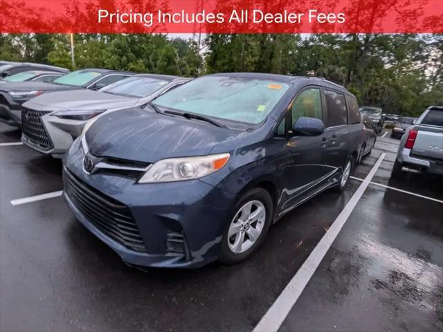 2020 Toyota Sienna LE
