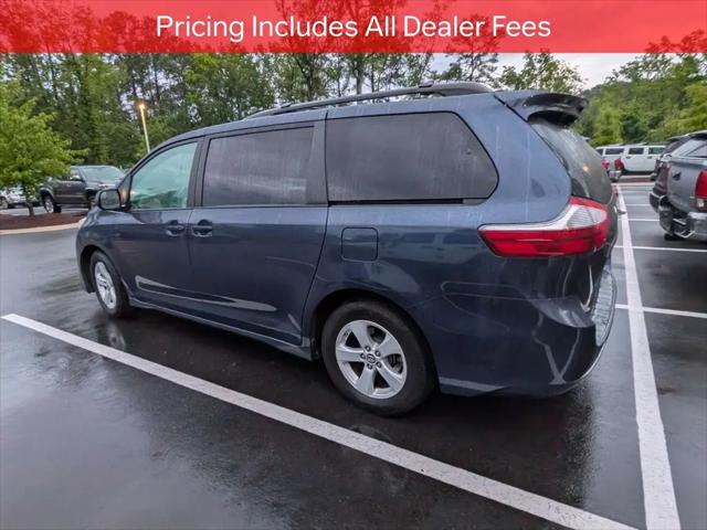 2020 Toyota Sienna LE