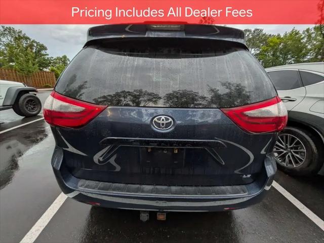 2020 Toyota Sienna LE