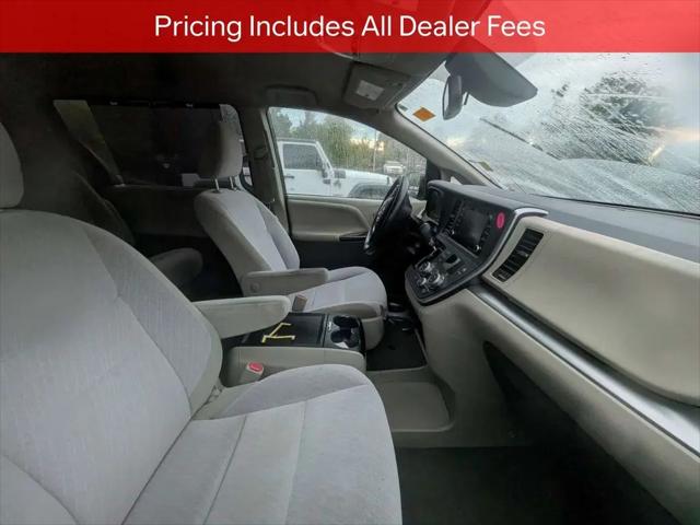 2020 Toyota Sienna LE