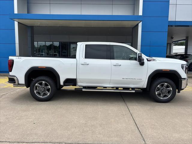 2026 GMC Sierra 2500HD Crew Cab, Standard Bed, SLT, 4WD