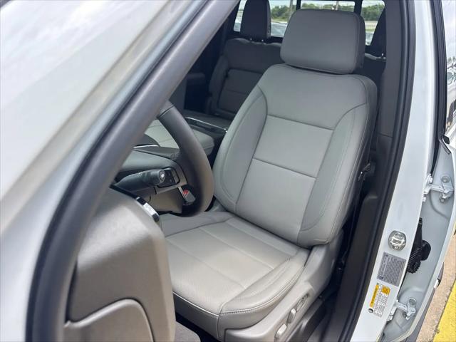2026 GMC Sierra 2500HD Crew Cab, Standard Bed, SLT, 4WD