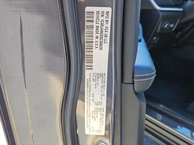 2025 Jeep Grand Cherokee Laredo X 4x4