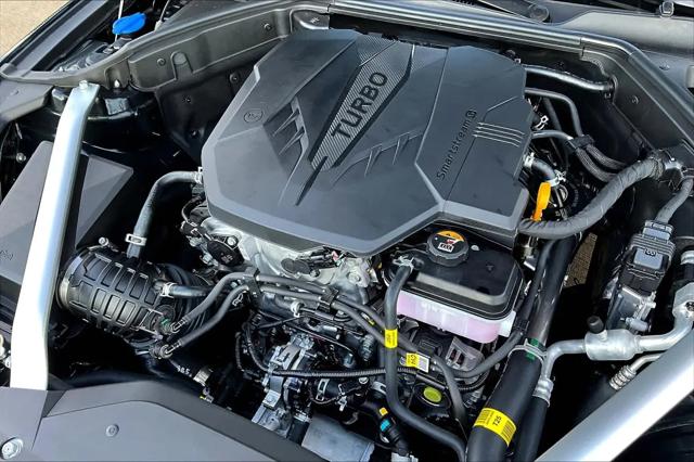 2025 Genesis G70 2.5T RWD