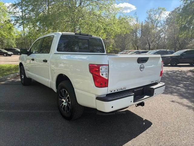 2024 Nissan Titan Crew Cab SV 4x4
