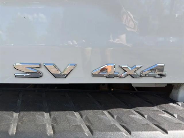 2024 Nissan Titan Crew Cab SV 4x4