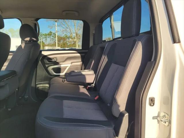 2024 Nissan Titan Crew Cab SV 4x4