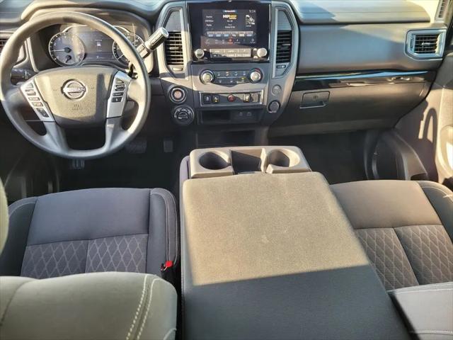 2024 Nissan Titan Crew Cab SV 4x4