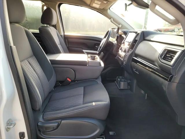2024 Nissan Titan Crew Cab SV 4x4