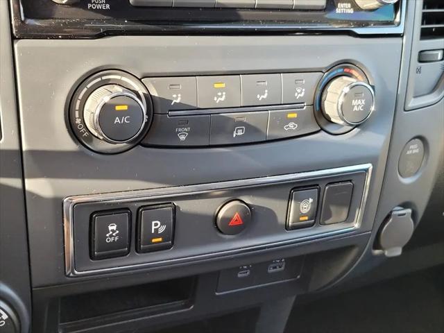 2024 Nissan Titan Crew Cab SV 4x4