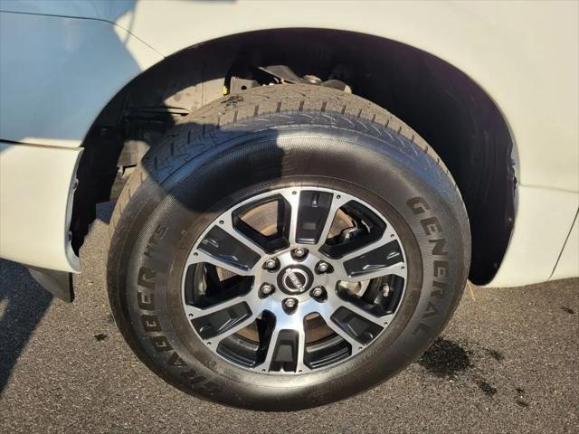 2024 Nissan Titan Crew Cab SV 4x4