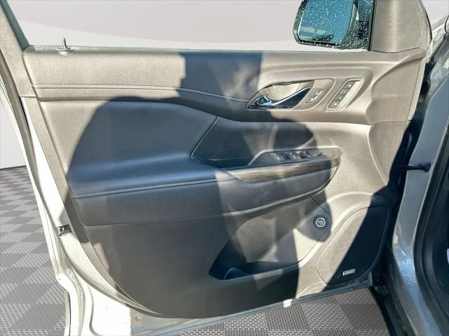 2023 GMC Acadia AWD SLT