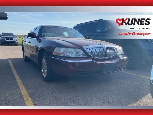 2003 Lincoln Town Car Signature for sale in Sterling, IL