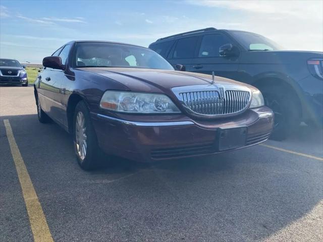 2003 Lincoln Town Car Signature
