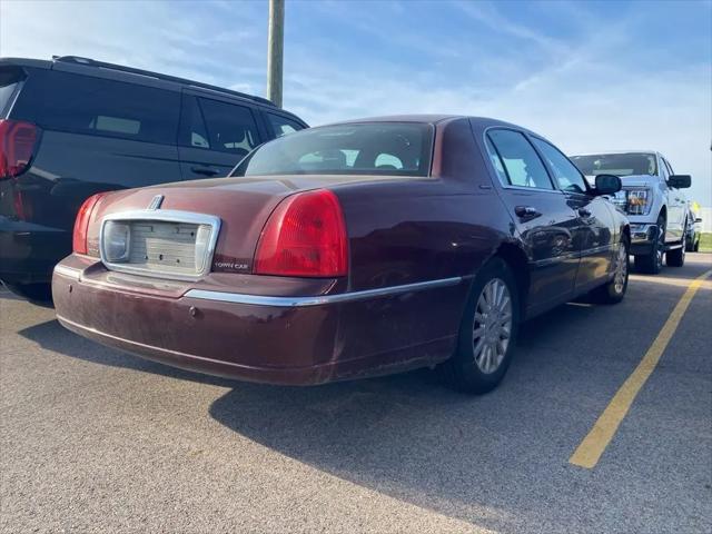 2003 Lincoln Town Car Signature