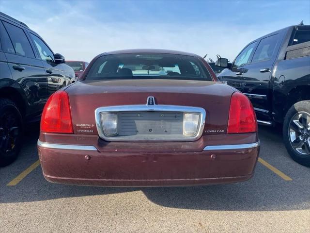 2003 Lincoln Town Car Signature