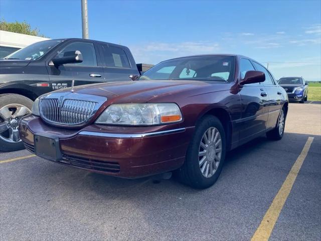 2003 Lincoln Town Car Signature